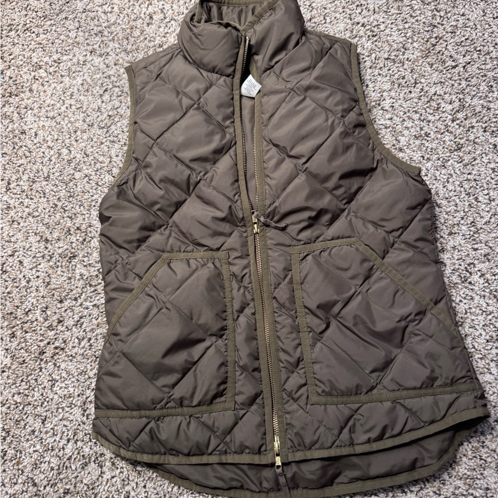 J. Crew Quilted Olive Green Vest Women’s M